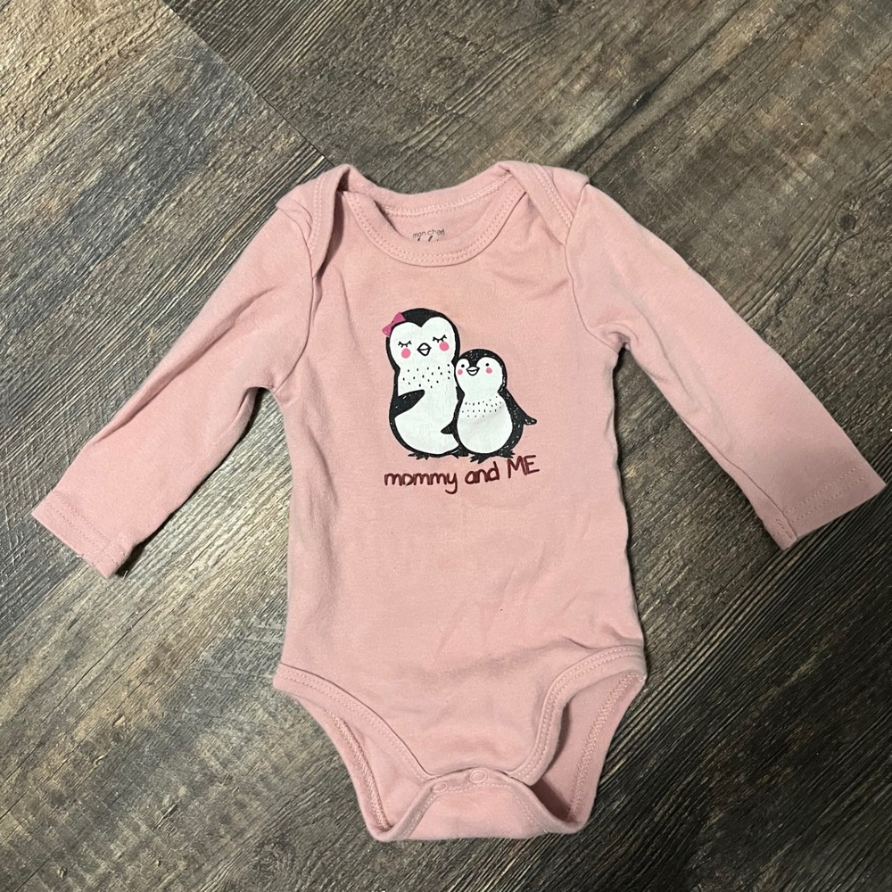 Mon Cheri Baby Penguin Bodysuit Mommy and Me Long Sleeve Pink 3-6M - Picture 4 of 4